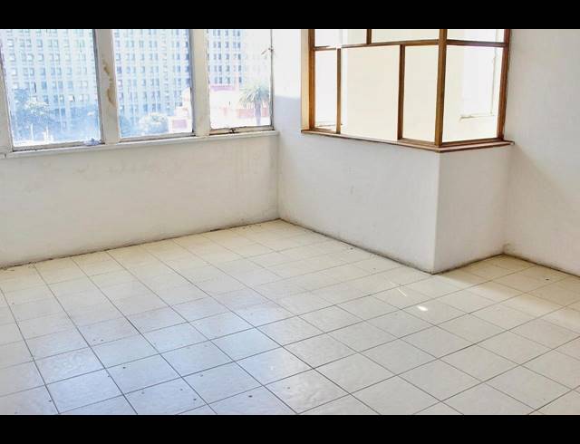 512M² BUSINESS TO LET IN BOKSBURG CENTRAL